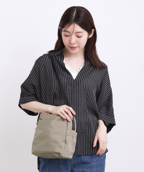 grove(グローブ)の「【撥水・10ポケ】ポケットミニショルダー(ショルダーバッグ・レディース・ダークグレー/ベージュ/ブラック・00)」の13枚目の写真