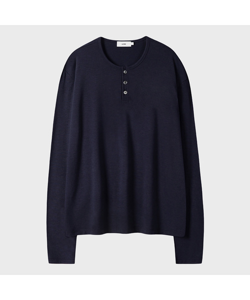 LEIRE(ルアール)の「ソフトヘンリーネックロングスリーブTシャツ (4色)(Tシャツ/カットソー・メンズ・チャコール/ネイビー/ブラウン・MEDIUM/LARGE/X-LARGE)」の3枚目の写真