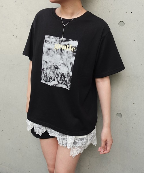SOELA(ソエラ)の「フラワーフォトTシャツ(Tシャツ/カットソー・レディース・オフホワイト/ブラック/チャコールグレー・FREE)」の15枚目の写真