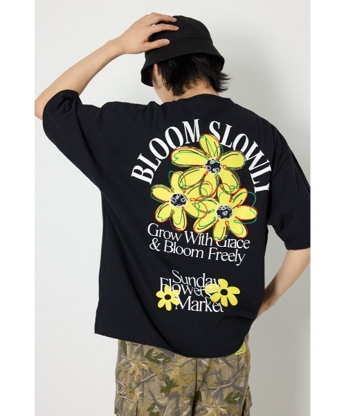 RODEO CROWNS WIDE BOWL(ロデオクラウンズワイドボウル)の「ARTフラワーTシャツ(Tシャツ/カットソー・メンズ・ブラック/ダークブルー/ホワイト・LARGE/MEDIUM)」の8枚目の写真