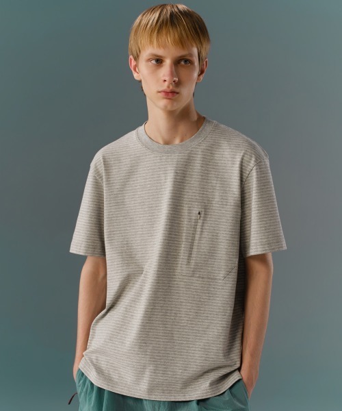 MODE COMMUTER(モードコミューター)の「Yarn-Dyed Striped Crew Neck S/S T-Shirt(Tシャツ/カットソー・メンズ・グレー・SMALL/MEDIUM/LARGE)」の1枚目の写真