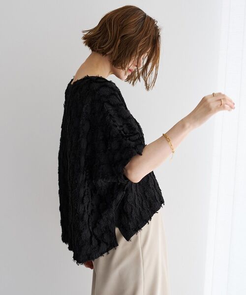 YECCA VECCA(イェッカヴェッカ)の「ジャガードフリンジブラウス(シャツ/ブラウス・レディース・アイボリー/モカ/ブラック・FREE)」の17枚目の写真