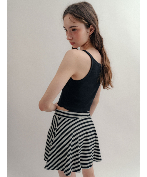 VISUS（ヴィスシュ）の「Rib Crop Sleeveless_Black（Tシャツ/カットソー・レディース・その他・FREE）」の5枚目の写真