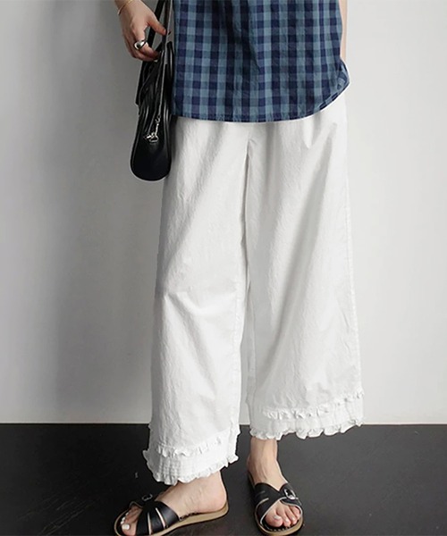 Doux Belle（ドゥーベル）の「裾フリルコットンワイドパンツ（その他パンツ・レディース・ホワイト/ブラック・MEDIUM/LARGE/X-LARGE）」の3枚目の写真