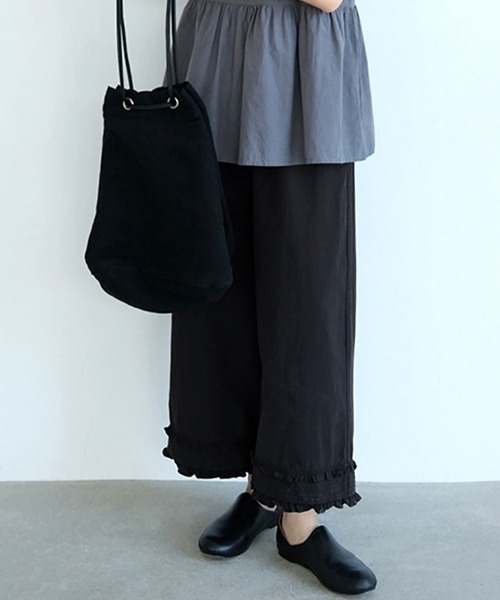 Doux Belle（ドゥーベル）の「裾フリルコットンワイドパンツ（その他パンツ・レディース・ホワイト/ブラック・MEDIUM/LARGE/X-LARGE）」の7枚目の写真
