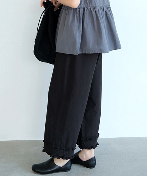 Doux Belle（ドゥーベル）の「裾フリルコットンワイドパンツ（その他パンツ・レディース・ホワイト/ブラック・MEDIUM/LARGE/X-LARGE）」の8枚目の写真