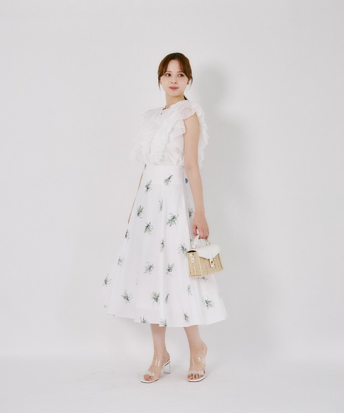 tocco closet(トッコ クローゼット)の「バックレースアップスズランブーケプリントスカート(スカート・レディース・グレイッシュブルー/イエロー・M)」の5枚目の写真