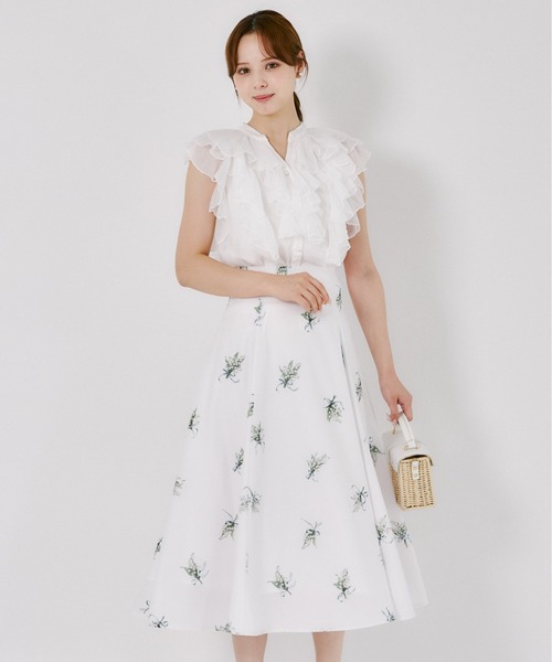 tocco closet(トッコ クローゼット)の「バックレースアップスズランブーケプリントスカート(スカート・レディース・グレイッシュブルー/イエロー・M)」の9枚目の写真