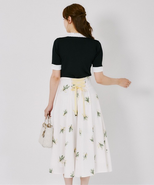 tocco closet(トッコ クローゼット)の「バックレースアップスズランブーケプリントスカート(スカート・レディース・グレイッシュブルー/イエロー・M)」の19枚目の写真