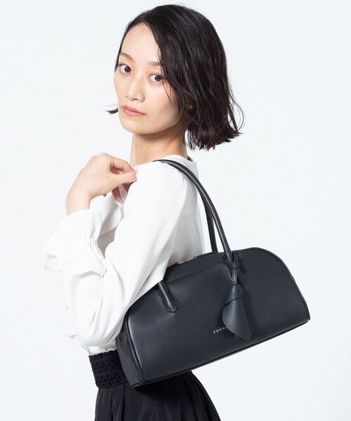 TOCCA(トッカ)の「BUD OF LILY SLIM BOSTON BAG ボストンバッグ(ボストンバッグ・レディース・ブラック系・F)」の6枚目の写真