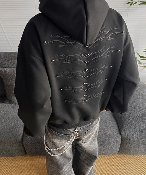 Ressaca(レサーカ)の「スタッズ付きバック刺繍スウェットパーカー(パーカー・メンズ・ブラック/グレー・M/L)」の10枚目の写真