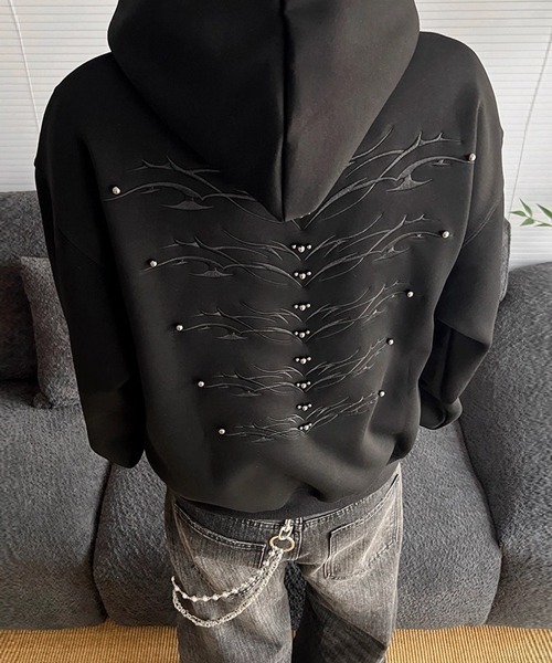 Ressaca(レサーカ)の「スタッズ付きバック刺繍スウェットパーカー(パーカー・メンズ・ブラック/グレー・M/L)」の11枚目の写真