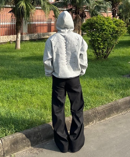 Ressaca(レサーカ)の「スタッズ付きバック刺繍スウェットパーカー(パーカー・メンズ・ブラック/グレー・M/L)」の17枚目の写真