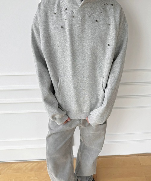 Ressaca(レサーカ)の「スタッズ付きバック刺繍スウェットパーカー(パーカー・メンズ・ブラック/グレー・M/L)」の15枚目の写真