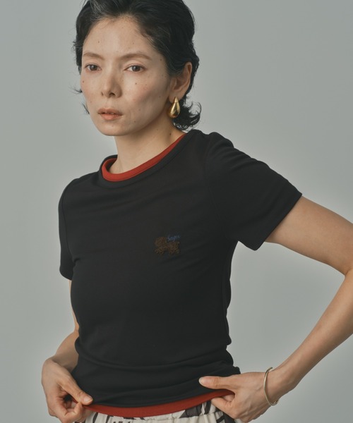 BAGEE(バジー)の「DOG刺繍 コンパクトTシャツ / 半袖(Tシャツ/カットソー・レディース・ブラック/チャコールグレー/レッド系その他/ホワイト・FREE)」の3枚目の写真