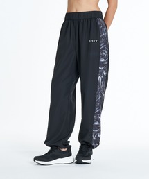 ROXY FITNESS FEEL FREE PANTS 柄プリントロングパンツ /撥水 【2026年秋冬モデル】/ロキシーウエストゴムワイドナイロンパンツ