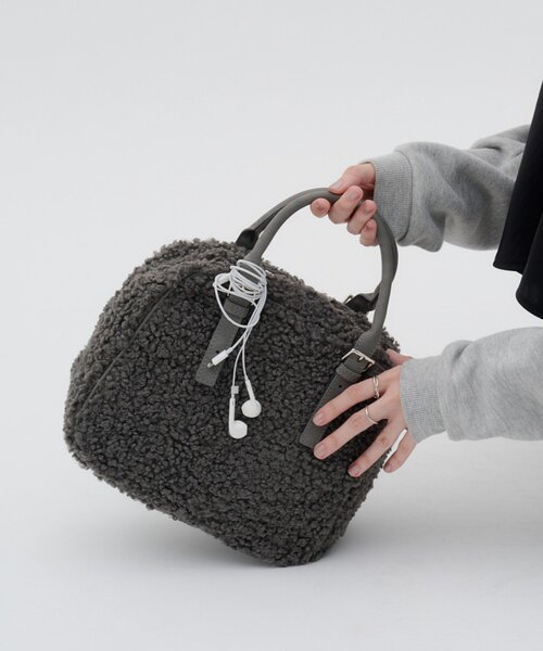 CIAOPANIC TYPY(チャオパニックティピー)の「:【ZOZO限定】アソート素材ベルトデザインボストンBAG(ショルダーバッグ・レディース・グレー/ブラック/ブラウン・ONE SIZE)」の2枚目の写真