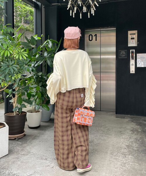HELLO.SANFRANCISCO(ハローサンフランシスコ)の「【HELLO.SANFRANCISCO/ハローサンフランシスコ】チェック柄フリルポケットボリュームパンツ(その他パンツ・レディース・ブラウン/ブルー/オレンジ・MEDIUM/SMALL)」の9枚目の写真