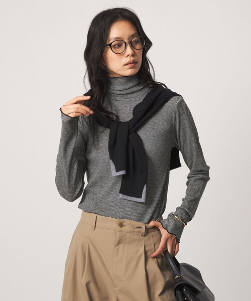 green label relaxing（グリーンレーベルリラクシング）の「［size SHORTあり］テレコ タートルネック プルオーバー（Tシャツ/カットソー・レディース・モカ/ライトグレー/ブラック/オフホワイト/ダークグレー/ベージュ/イエロー/ダークブラウン/その他1・FREE/SHORT）」の9枚目の写真