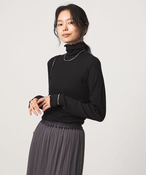 green label relaxing（グリーンレーベルリラクシング）の「［size SHORTあり］テレコ タートルネック プルオーバー（Tシャツ/カットソー・レディース・モカ/ライトグレー/ブラック/オフホワイト/ダークグレー/ベージュ/イエロー/ダークブラウン/その他1・FREE/SHORT）」の16枚目の写真