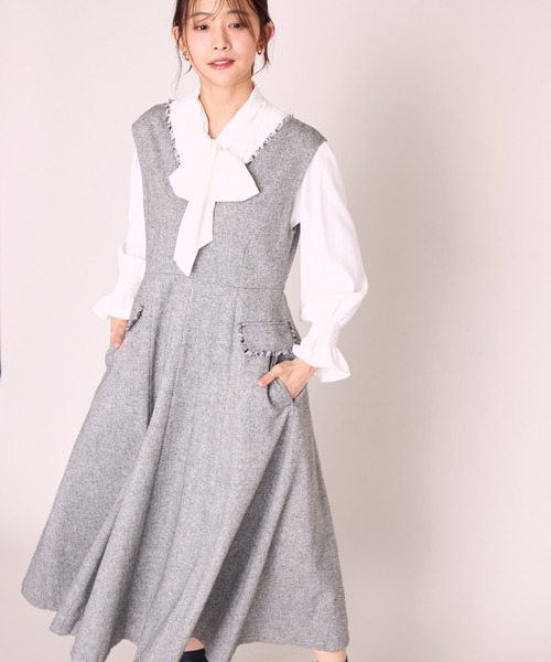 MISCH MASCH(ミッシュマッシュ)の「2026秋冬新作 ツイードフリンジVネックジャンスカ(ワンピース・レディース・ブラック/ブラウン/グレー・S/M)」の21枚目の写真