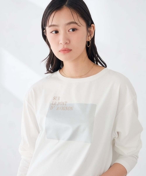 a.v.v(アーヴェヴェ)の「裾ドロスト ロンT(Tシャツ/カットソー・レディース・ホワイト/チャコールグレー・39)」の1枚目の写真