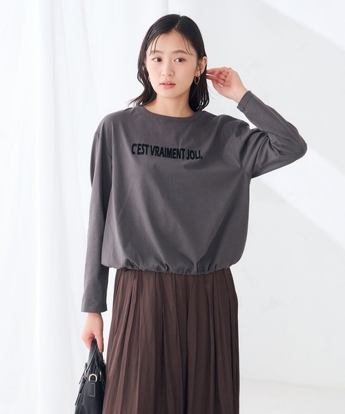a.v.v(アーヴェヴェ)の「裾ドロスト ロンT(Tシャツ/カットソー・レディース・ホワイト/チャコールグレー・39)」の3枚目の写真