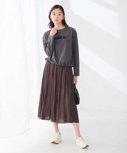 a.v.v(アーヴェヴェ)の「裾ドロスト ロンT(Tシャツ/カットソー・レディース・ホワイト/チャコールグレー・39)」の6枚目の写真