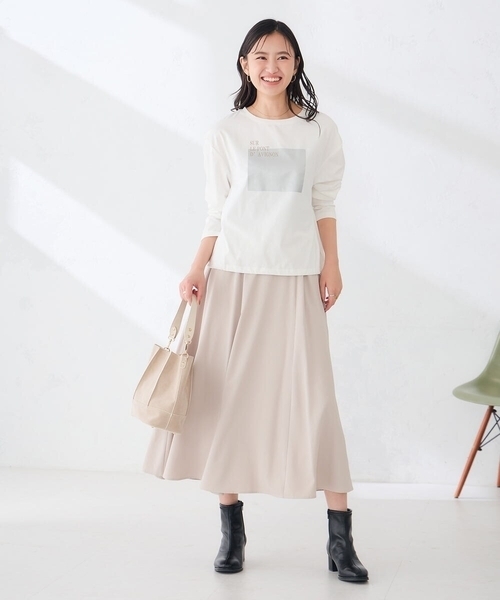 a.v.v(アーヴェヴェ)の「裾ドロスト ロンT(Tシャツ/カットソー・レディース・ホワイト/チャコールグレー・39)」の9枚目の写真