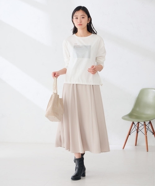 a.v.v(アーヴェヴェ)の「裾ドロスト ロンT(Tシャツ/カットソー・レディース・ホワイト/チャコールグレー・39)」の10枚目の写真