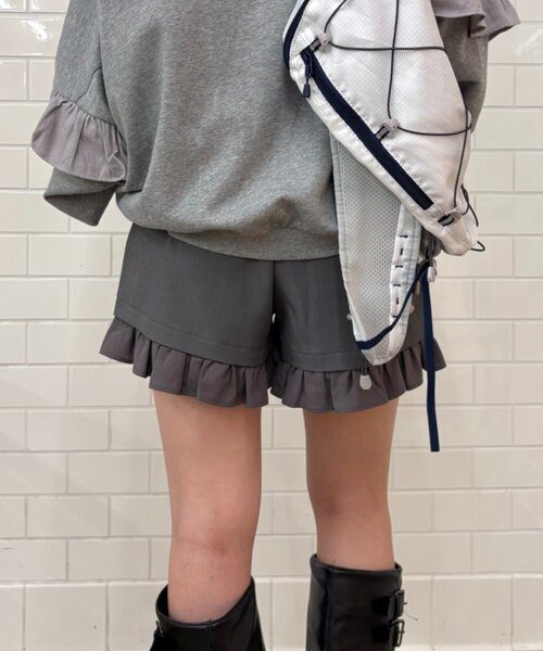 w closet(ダブルクローゼット)の「フリルレイヤードショートパンツ(その他パンツ・レディース・ブラウン/グレー・FREE)」の6枚目の写真