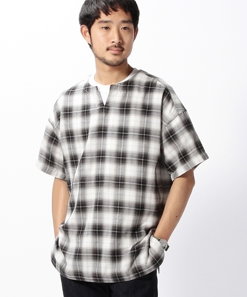 BEAMS(ビームス)の「BEAMS / オンブレチェックプルオーバー(シャツ/ブラウス・メンズ・ホワイト/ブルー・MEDIUM/LARGE/SMALL)」の4枚目の写真