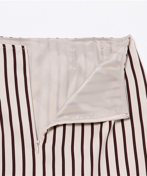 22 OCTOBRE（ヴァンドゥ－オクトーブル）の「マルチストライプスカート【セットアップ対応商品】（スカート・レディース・ネイビー/ホワイト・40/38/36）」の4枚目の写真