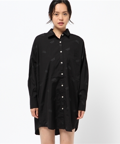 RODEO CROWNS WIDE BOWL（ロデオクラウンズワイドボウル）の「ロゴ シャツワンピース（ワンピース・レディース・ブラック系その他・SMALL）」の6枚目の写真