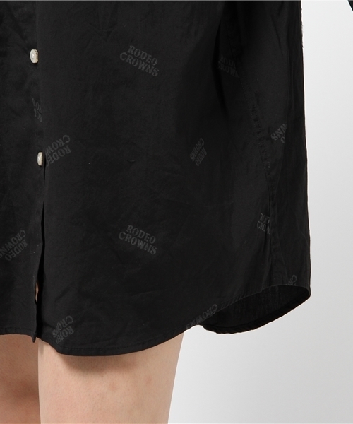 RODEO CROWNS WIDE BOWL（ロデオクラウンズワイドボウル）の「ロゴ シャツワンピース（ワンピース・レディース・ブラック系その他・SMALL）」の3枚目の写真