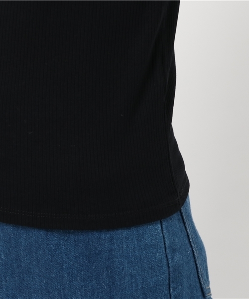 SLY（スライ）の「CUT RIB TURTLE TOPS（Tシャツ/カットソー・レディース・ブラック/イエロー系その他/トップグレー/ワインレッド・1/2）」の10枚目の写真