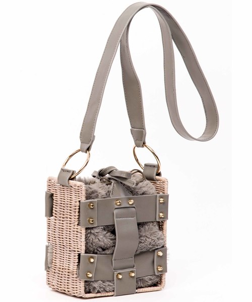 Laugoa（ラウゴア）の「【LAUGOA】ラタン＆ファースクエアショルダー　Elle/0173-30003   （ショルダーバッグ・レディース・ブラック/グレー/キャメル/ワインレッド・FREE）」の3枚目の写真