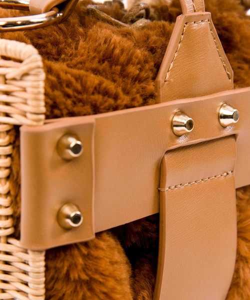 Laugoa（ラウゴア）の「【LAUGOA】ラタン＆ファースクエアショルダー　Elle/0173-30003   （ショルダーバッグ・レディース・ブラック/グレー/キャメル/ワインレッド・FREE）」の8枚目の写真