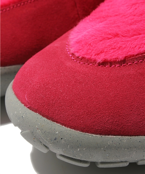 NIKE(ナイキ)の「WMNS NIKE AIR CHUKKA MOC 1.5 LT(ブーツ・レディース・ピンク/ブラウン・24cm/25cm/23cm)」の7枚目の写真