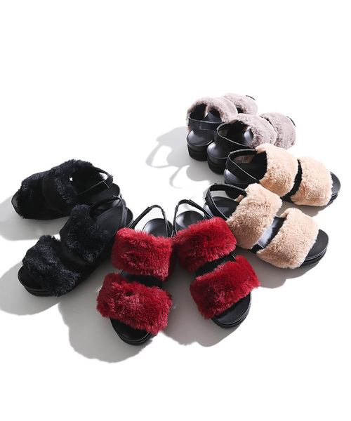 WEGO（ウィゴー）の「WEGO/ダブルベルトファーサンダル（サンダル・レディース・グレー/ブラック/ワイン/キャメル・MEDIUM/LARGE）」の18枚目の写真