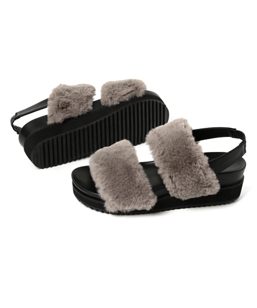 WEGO（ウィゴー）の「WEGO/ダブルベルトファーサンダル（サンダル・レディース・グレー/ブラック/ワイン/キャメル・MEDIUM/LARGE）」の5枚目の写真