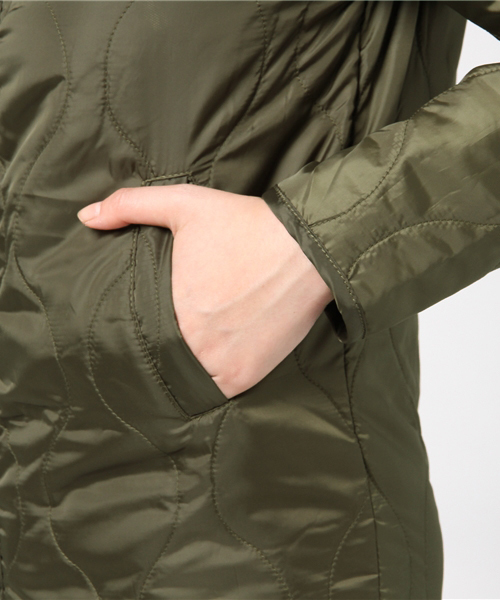 Re:EDIT（リエディ）の「キルティングノーカラージャケット（ダウンジャケット/コート・レディース・ブラック/カーキ・MEDIUM）」の5枚目の写真