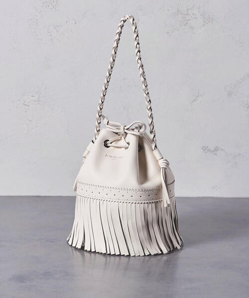 J&M Davidson（ジェイアンドエムデヴィッドソン）の「＜J&M DAVIDSON（ジェイアンドエム デヴィッドソン）＞CARNIVAL M スタッズ バッグ■■■（ショルダーバッグ・レディース・オフホワイト/ブラック・FREE）」の12枚目の写真