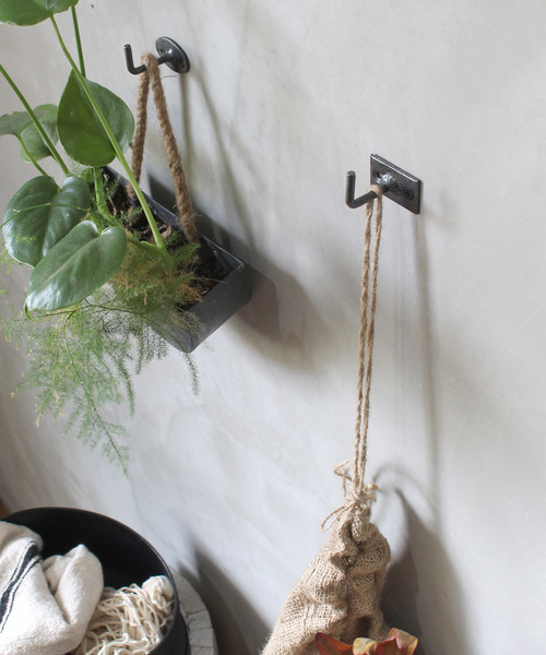 a.depeche(アデペシュ)の「Iron Plate Hook square / アイアンプレートフックスクエア(インテリア雑貨・レディース・アンティークシルバー・FREE)」の1枚目の写真