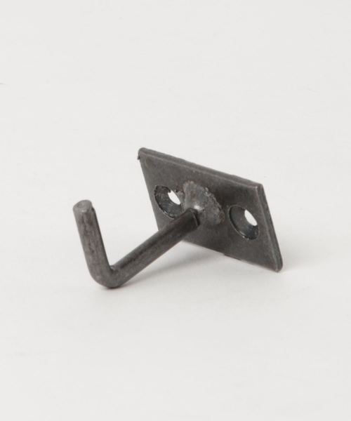 a.depeche(アデペシュ)の「Iron Plate Hook square / アイアンプレートフックスクエア(インテリア雑貨・レディース・アンティークシルバー・FREE)」の2枚目の写真