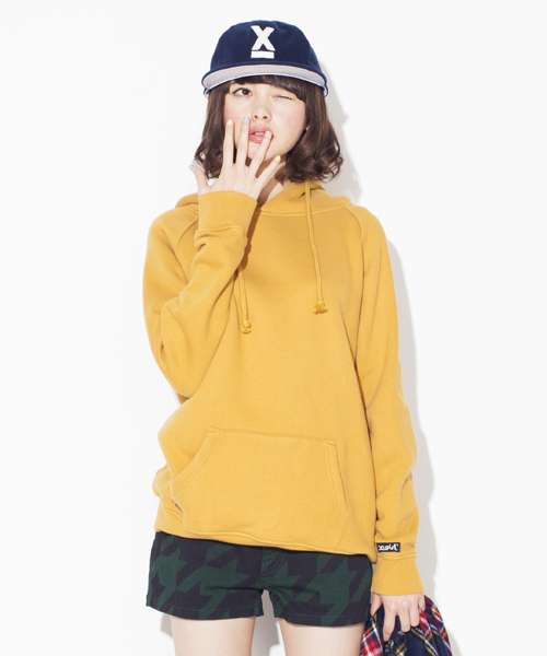 X-girl(エックスガール)の「SWEAT BIG HOODIE(スウェット・レディース・ブラック/アッシュグレー/イエロー/ブルー・1/2)」の4枚目の写真