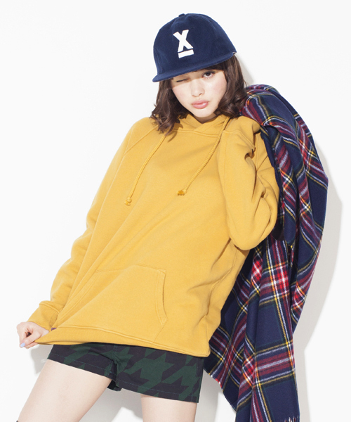 X-girl(エックスガール)の「SWEAT BIG HOODIE(スウェット・レディース・ブラック/アッシュグレー/イエロー/ブルー・1/2)」の14枚目の写真