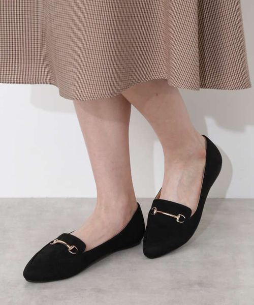 NATURAL BEAUTY BASIC（ナチュラルビューティーベーシック）の「メタルプレートフラット（パンプス・レディース・ブラック/グレー/ベージュ系その他/ネイビー・SMALL/MEDIUM/LARGE）」の2枚目の写真