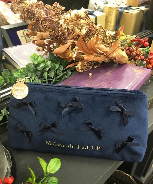 Maison de FLEUR(メゾンドフルール)の「ベロアリボンペンケース(ポーチ・レディース・ネイビー/ライラック/レッド系その他/その他9・FREE)」の16枚目の写真
