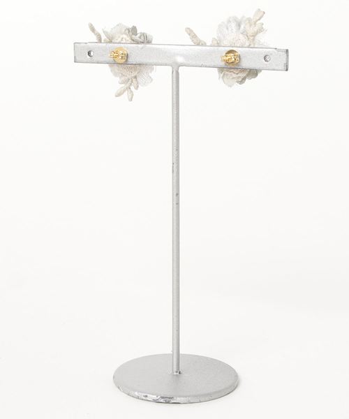 m.soeur(エムスール)の「アイス・グレーの小さなピアス*(ピアス(両耳用)・レディース・グレー・FREE)」の2枚目の写真